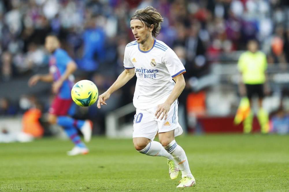 足球法甲豪门积极引援，锁定两大目标