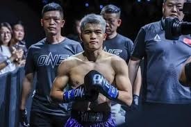 库里一战刷爆纪录！勇士全场沸腾